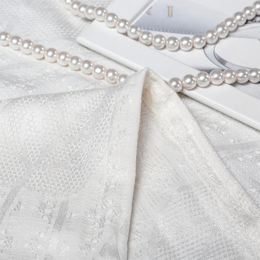 可欣 · 竹纤维雕花抗菌毯 | 真正的100%特级竹纤维，比棉柔软，比丝绸顺滑 商品图1