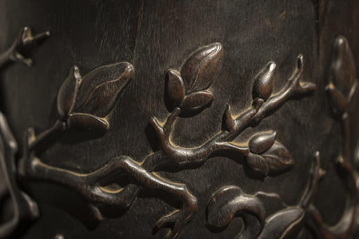 红木雕玉兰花笔筒