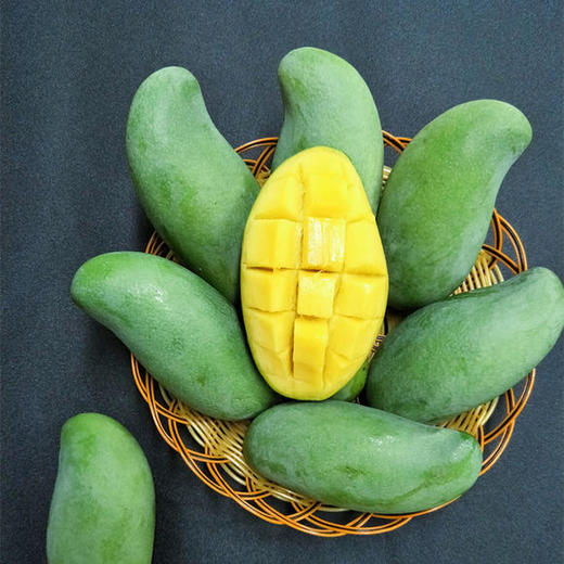 广西田东桂七芒个头均匀皮薄肉厚细腻可口爽滑汁多