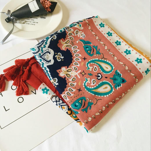 【服饰鞋包】春夏季图腾民族风围巾棉麻披肩两用女加大空调防晒纱巾女QK128 商品图5