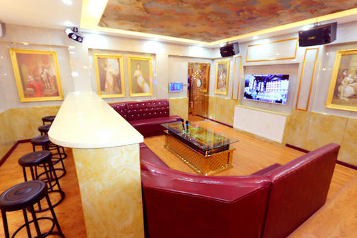 慢姑娘金色拾光主题轰趴