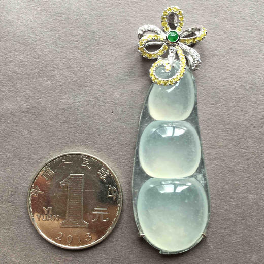 冰种翡翠巨大福豆18k白金钻石镶嵌 商品图3