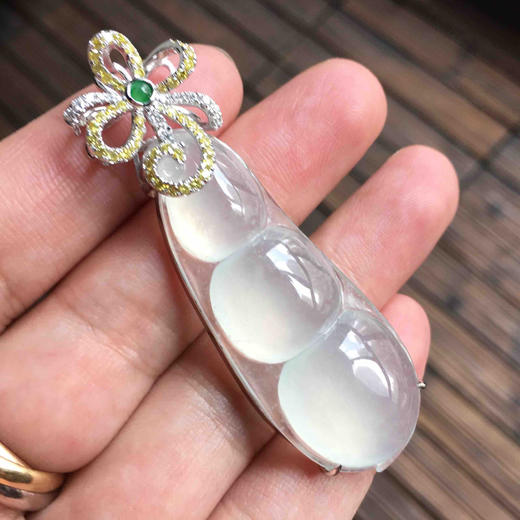 冰种翡翠巨大福豆18k白金钻石镶嵌 商品图7