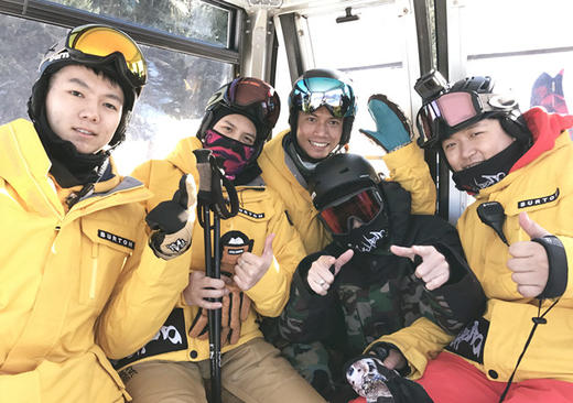 【超值】加拿大惠斯勒9日滑雪之旅 2019年12月2日 2019年12月2日-12月10日往返机票+7晚酒店住宿+专车接送+保险订金（标价：10999元/人） 商品图4