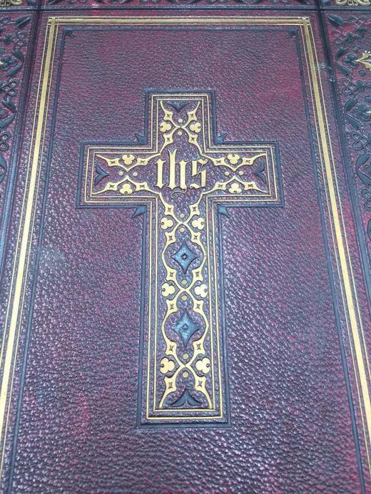 《集注本圣经》豪华精装8开本 插图丰富全两卷 立体十字架封面