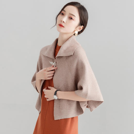 shj 102-1956复古翻领针织纯色中袖钉扣小披肩短外套