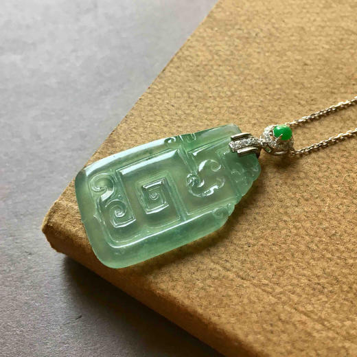 高冰种晴水翡翠龙牌项链18k白金钻石镶嵌 商品图2