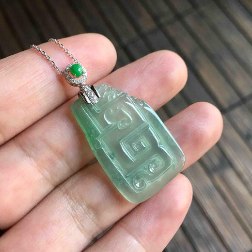 高冰种晴水翡翠龙牌项链18k白金钻石镶嵌 商品图8