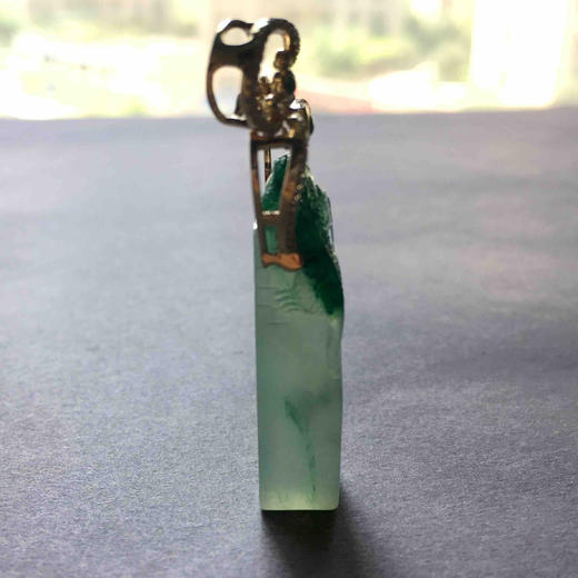 冰种阳绿俏色翡翠生生不息印章吊坠18k黄金钻石镶嵌 商品图8