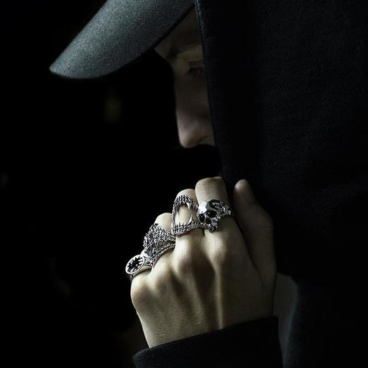 北京仓｜Kasun-Vampire skull-戒指（男女通用 ）［英国设计师］ 商品图3
