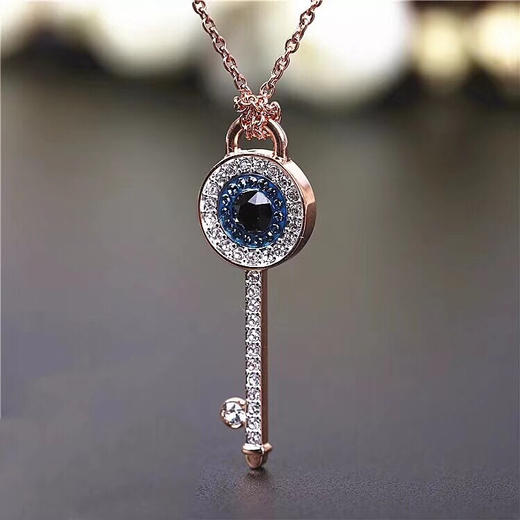 恶魔之眼施华洛世奇新款恶魔之眼钥匙项链钥匙元素吸睛效果200yl71801