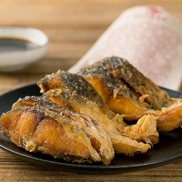 真正老陆稿荐稿荐熏鱼200克盒装