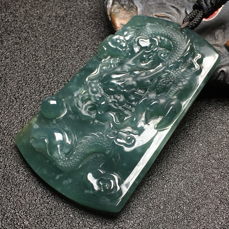 d60830翡翠冰糯种蓝水龙牌