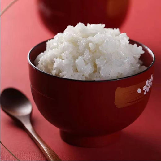 新泻鱼沼越光米，大米的巅峰之作🏅️美味大米的秘诀在于从山上流下来的融化雪水和新泻县独特的昼夜冷热温差，以及在大米成熟时产生的薄雾，所以它被誉为米中宝石💎 商品图5
