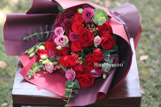 醉酒探戈丨19朵/33朵/52朵  红玫瑰红蔷薇混合花束 商品图1