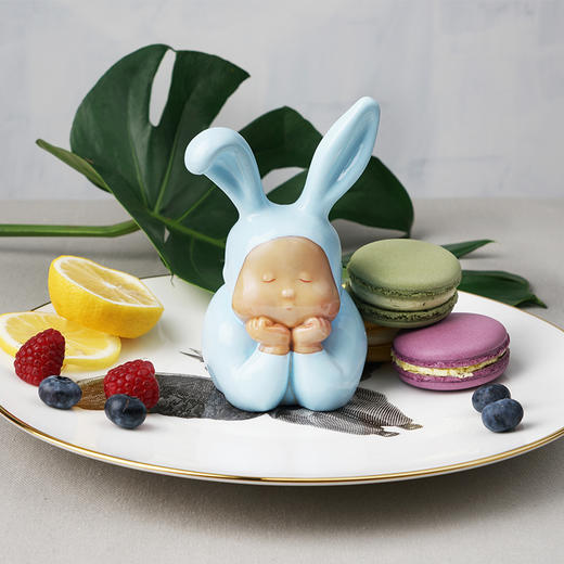 稀奇艺术瞿广慈作品mini版《兔比比》雕塑艺术品 迷你小号桌面摆件礼品 生日礼物 商品图0