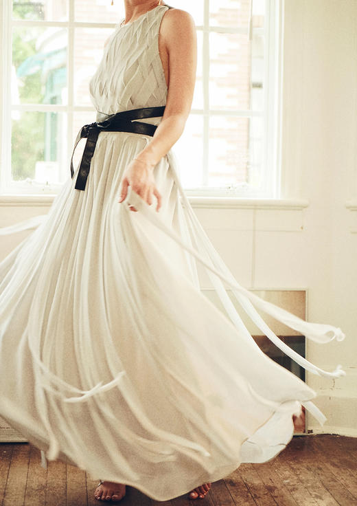 AtelierMissLu / Xanthe 浅灰编织露背长礼服裙 商品图0