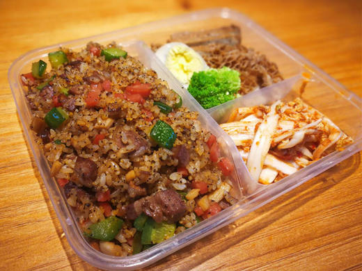 黑椒蘑菇牛肉粒炒饭套餐