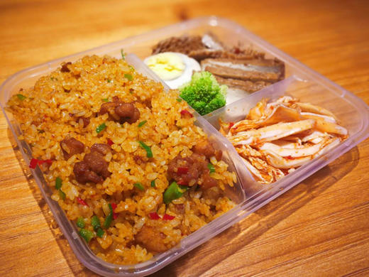 咖喱鸡腿炒饭套餐(泰国咖喱 小菜)