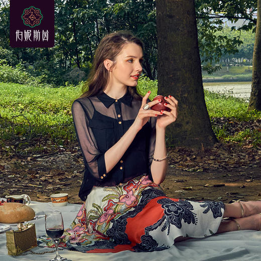 售罄3F6951-- 衬衫--花园里的珍妮--《画尽世间光影，只为挚爱的女人》 商品图3