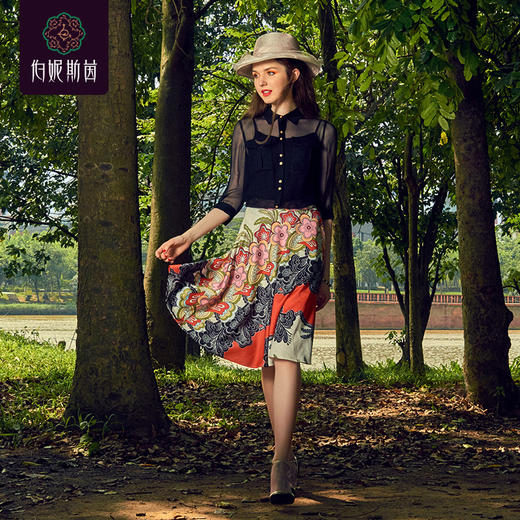 售罄3F6951-- 衬衫--花园里的珍妮--《画尽世间光影，只为挚爱的女人》 商品图2