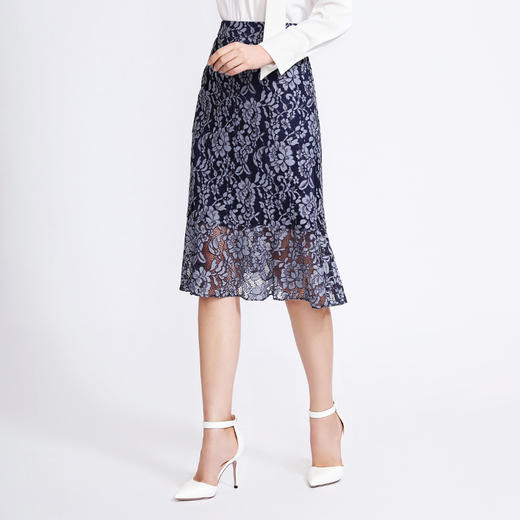 6—EITIE爱特爱女装早秋新品高腰蕾丝网纱钩花中长款半裙半身裙C1806106 商品图3