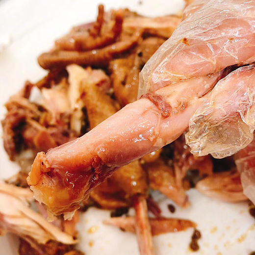 【招牌必点爆香•椒麻鸡】终于等到了！每日限量供应，火爆郑州的美食，你一定要尝尝，选用青红麻椒再配以20多种名贵中草药，经浸泡，腌味，煮制而成！具有皮脆肉香 商品图5