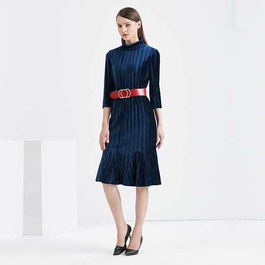 EITIE爱特爱女装秋季新品丝绒立领七分袖包臀喇叭裙连衣裙女5607333 商品图1