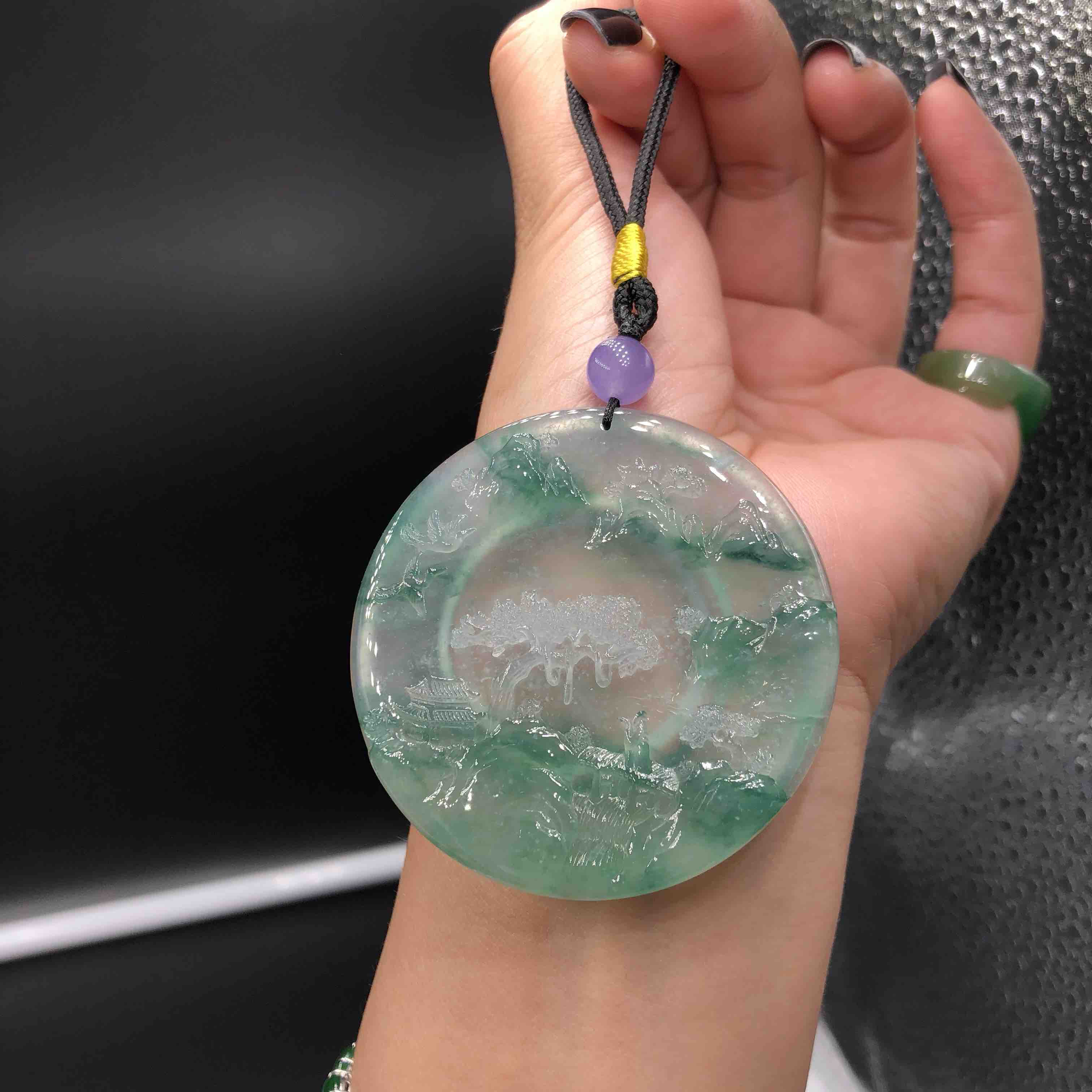 玻璃种俏色飘花山水,浅浮雕,完美大气,手镯心做的. - 红贵老翠珠宝店