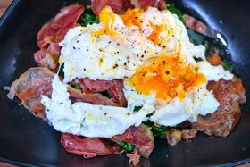 盐腌火腿拌羽衣甘蓝