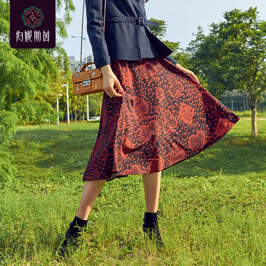 【伯妮斯茵】大摆伞裙红色半裙--戈迪拜尔夫人--《画尽世间光影，只为挚爱的女人》3B6733 商品图0