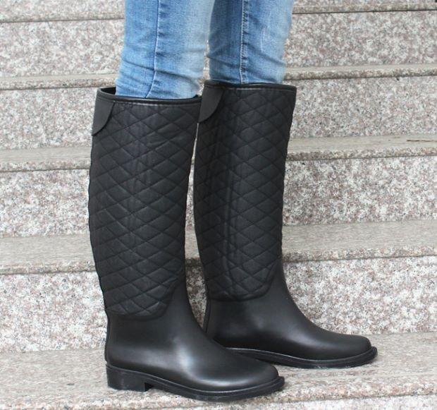 世界大牌 时尚 女款高筒橡胶雨鞋 雨靴 格纹马靴