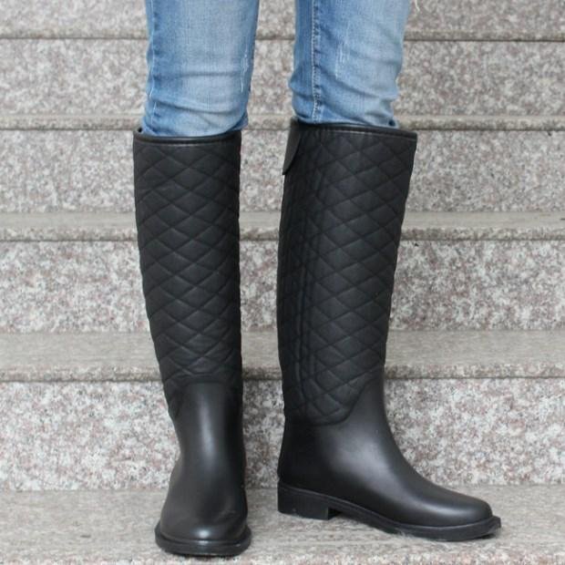 世界大牌 时尚 女款高筒橡胶雨鞋 雨靴 格纹马靴