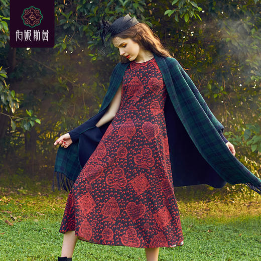 【伯妮斯茵】红色高密缎档印花连衣裙--戈迪拜尔夫人--《画尽世间光影，只为挚爱的女人》3S6739 商品图5