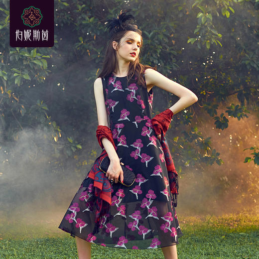 玫红色连衣裙3S6736 商品图2