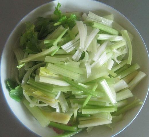 新鲜黄心芹嫩芹菜约300克