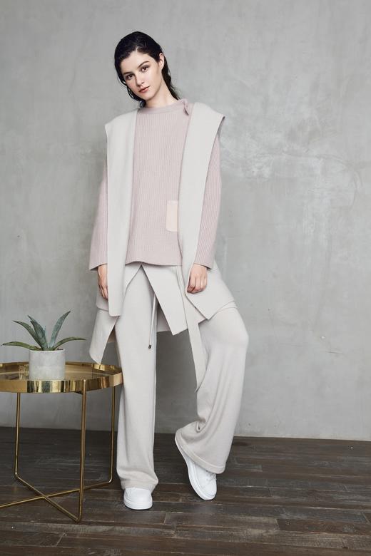 圆领塌肩羊绒女套衫 sjf17w044n