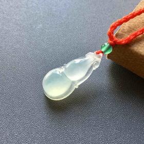 冰种厚庄翡翠葫芦