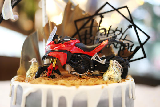 场景主题蛋糕系列｜ins人气气球 炫酷机车 摩托车，如图款式，新鲜水果，动物性淡奶油~ 商品图2