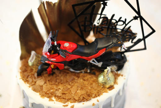 场景主题蛋糕系列｜ins人气气球 炫酷机车 摩托车，如图款式，新鲜水果，动物性淡奶油~ 商品图1