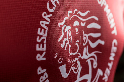 严素跑步TEE,XJBP R&D研发中心,男/女款,轻量 短袖T恤 速干快干 严素态度 商品图6