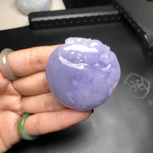 糯种浓紫寿桃颜色浓郁整体紫色厚到没朋友完美绳艺和金扣设计均是私人