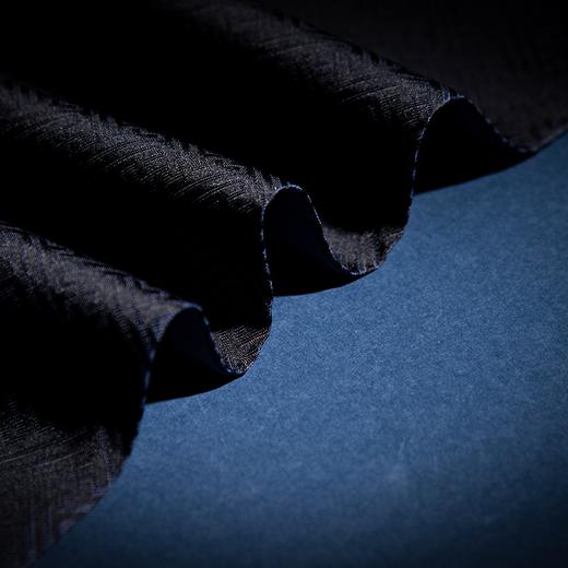 SAINTJOY/上久楷 男士宋锦双面长巾 万字同福·藏青 SJ14030 商品图3