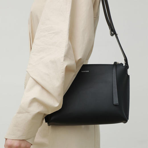 Rawpiece | BLANK 牛皮肩背包 商品图3