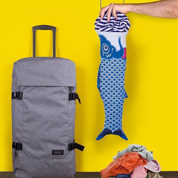西班牙DOIY 创意文艺鲤鱼旗造型旅行李箱可挂脏衣袋收纳袋