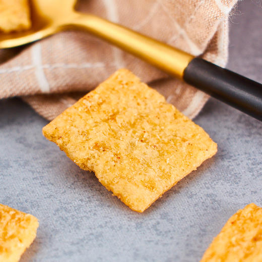 万利小米锅巴(香辣\牛肉味)138g 商品图3