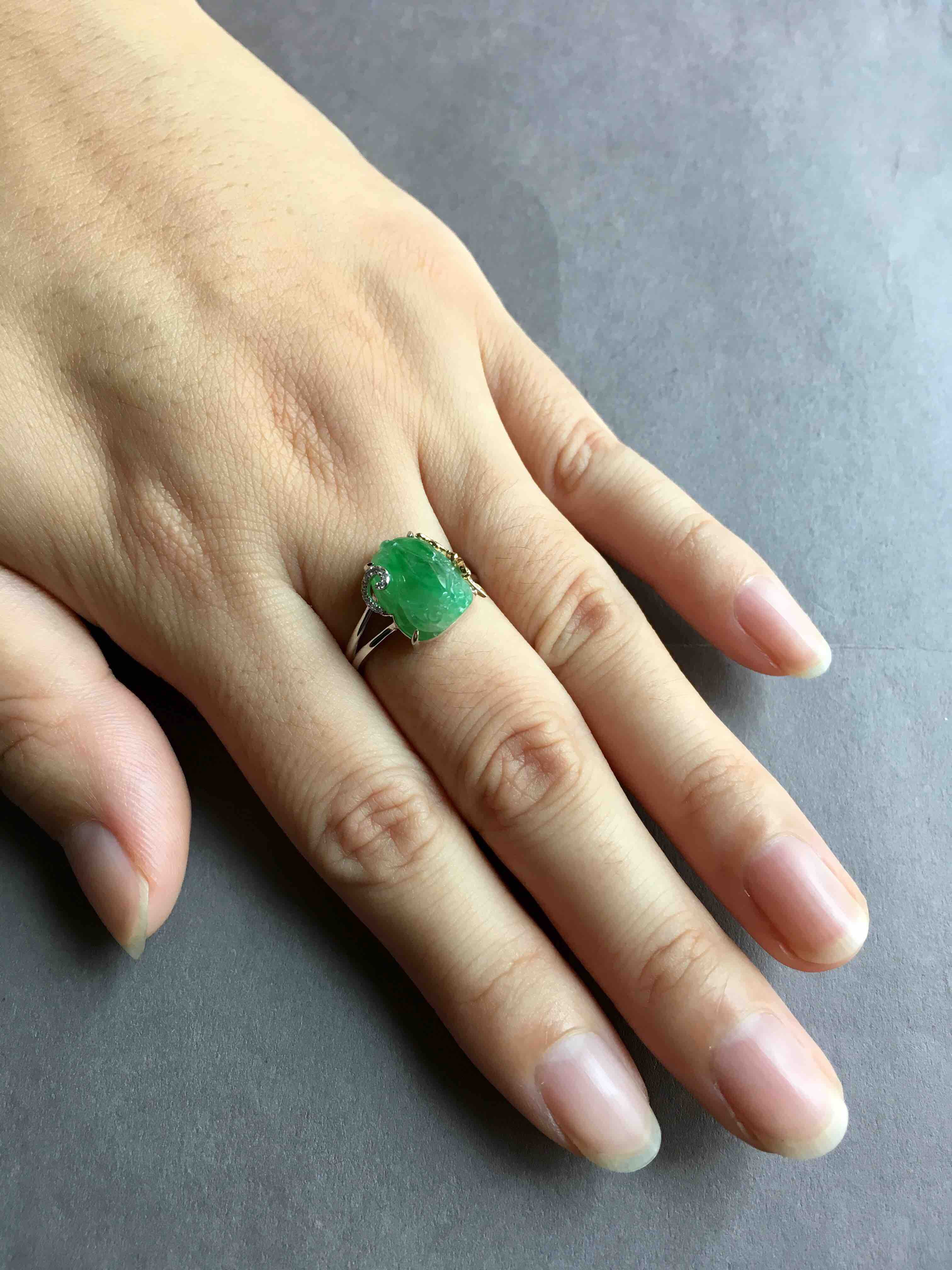 冰种阳绿翡翠貔貅戒指18k黄金镶嵌