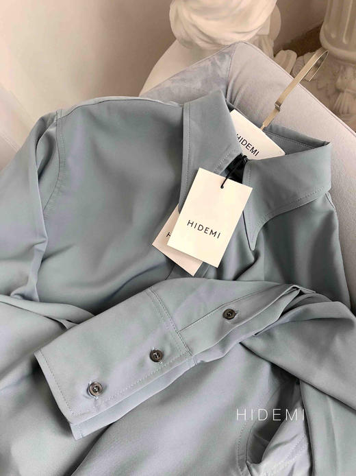 HIDEMI 雾霾蓝剪刀领中长款衬衫 商品图1