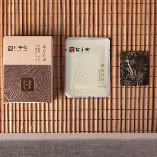 2018年300g牡丹小茶片礼盒装 商品图1