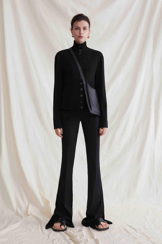 HIDEMI 设计感黑色纽扣上衣 商品图6